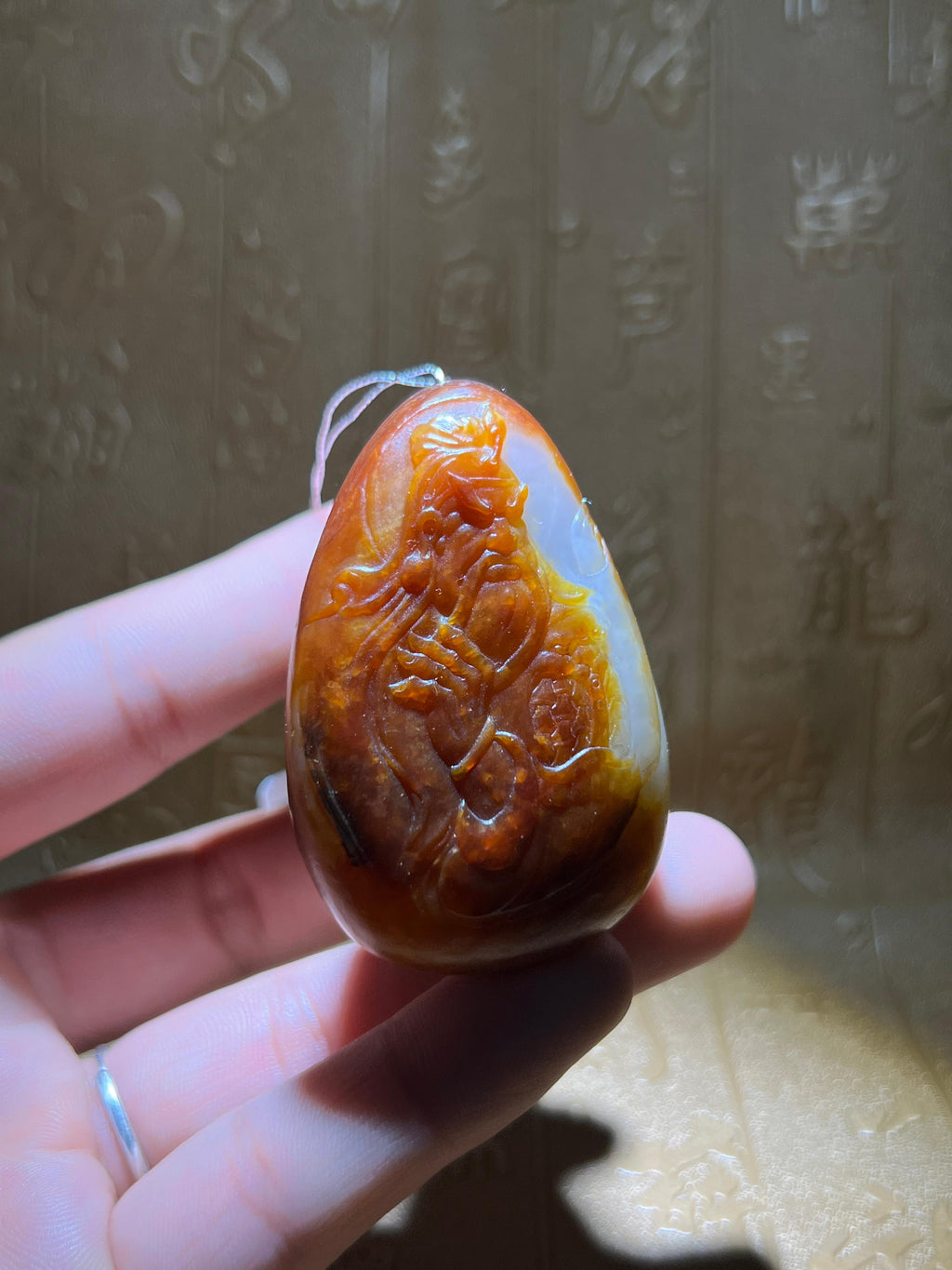 和田玉籽料桃源三结义（133.5g）