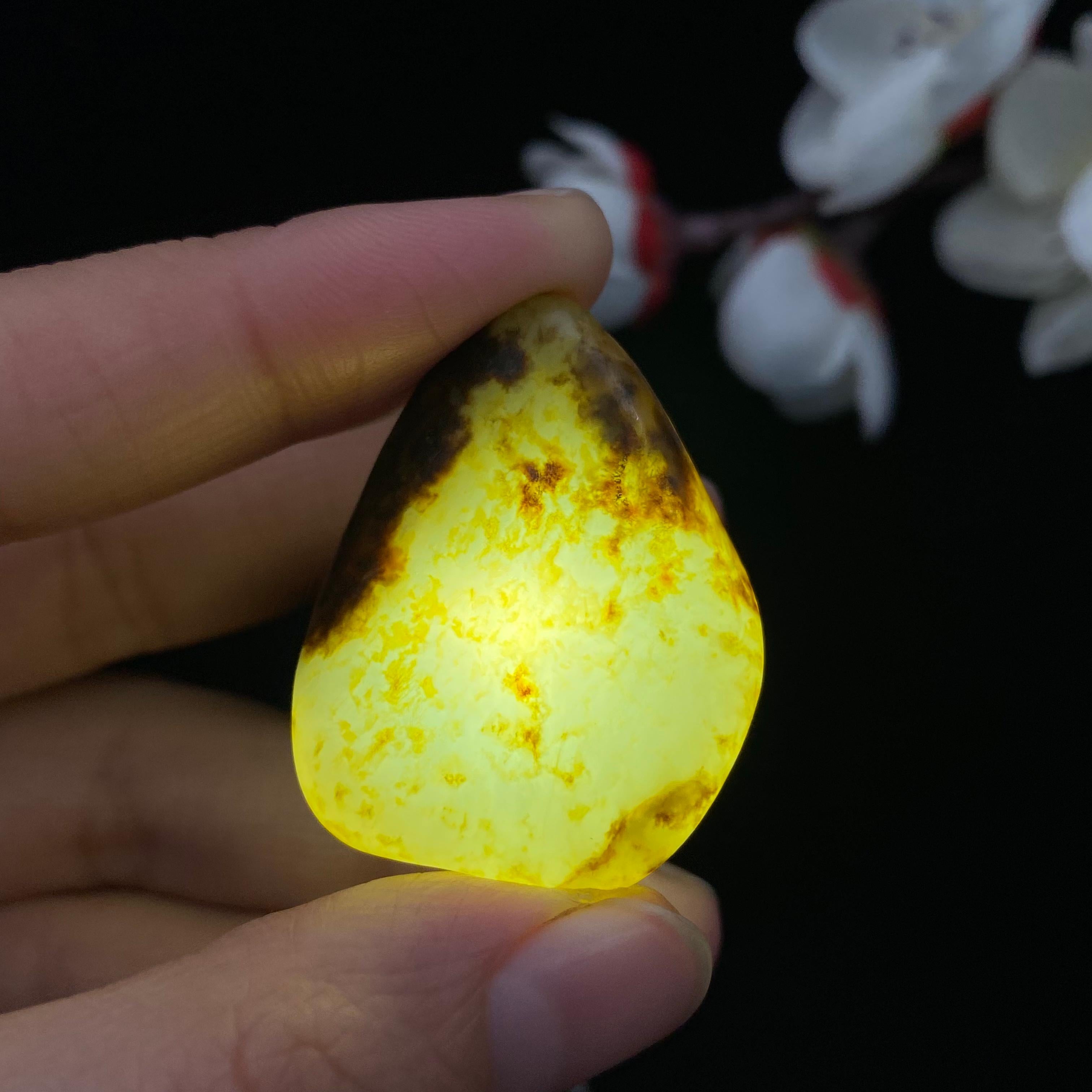 和田玉聚红皮籽料吊坠籽（14.6g）