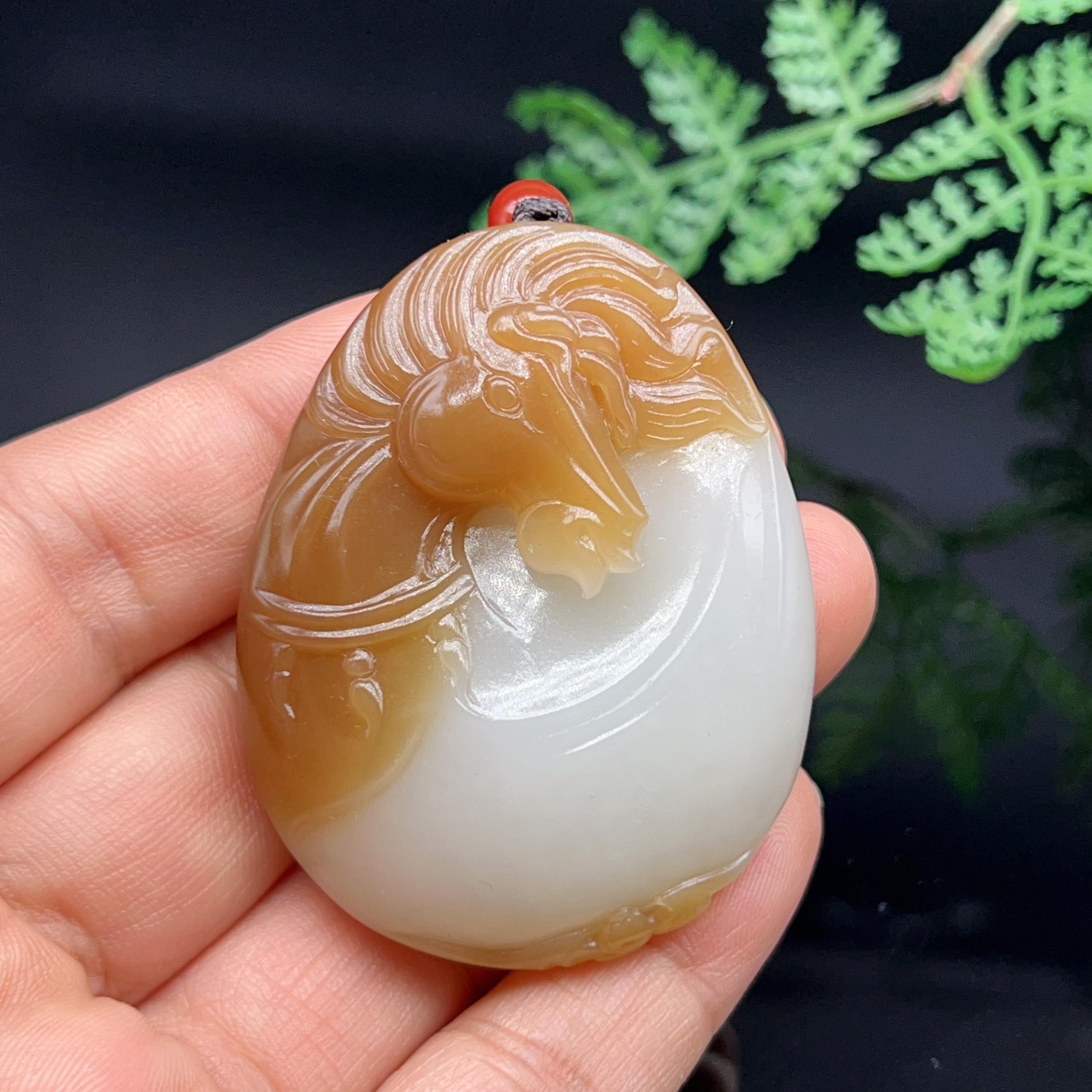 和田玉糖羊脂白玉马上有福马挂件（48.879g）