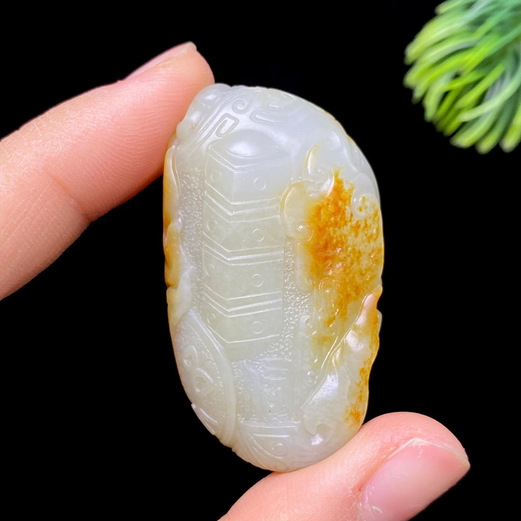 和田玉籽料府上有龙（26.3g）