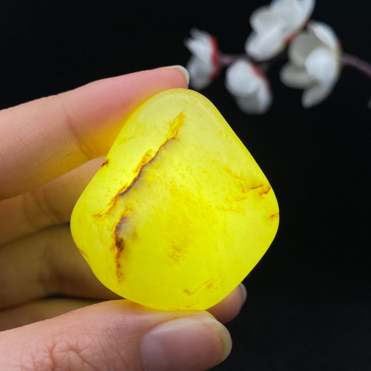 和田玉洒金皮籽料挂件（40.3g）