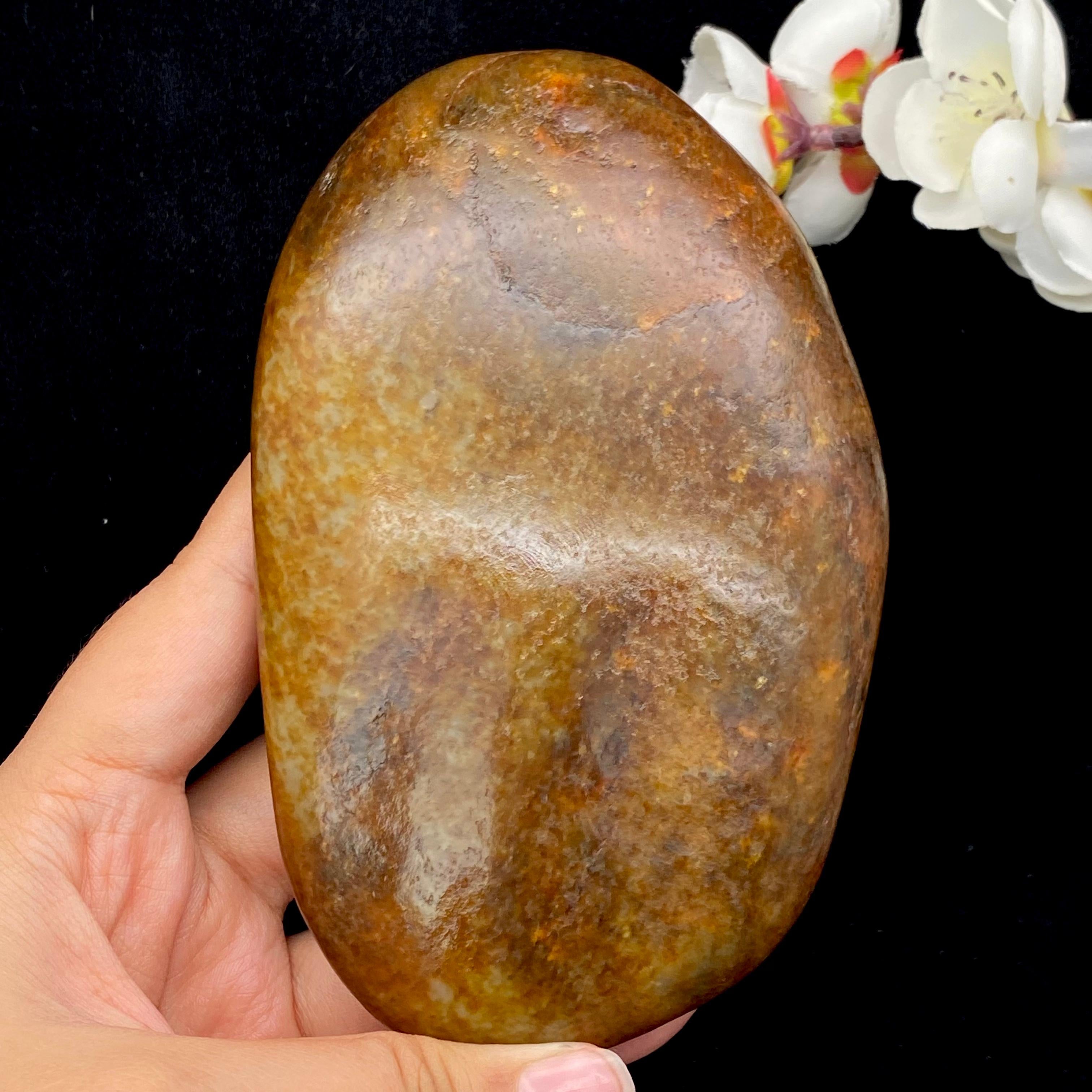 和田玉红沁皮籽料原石（544.9g）