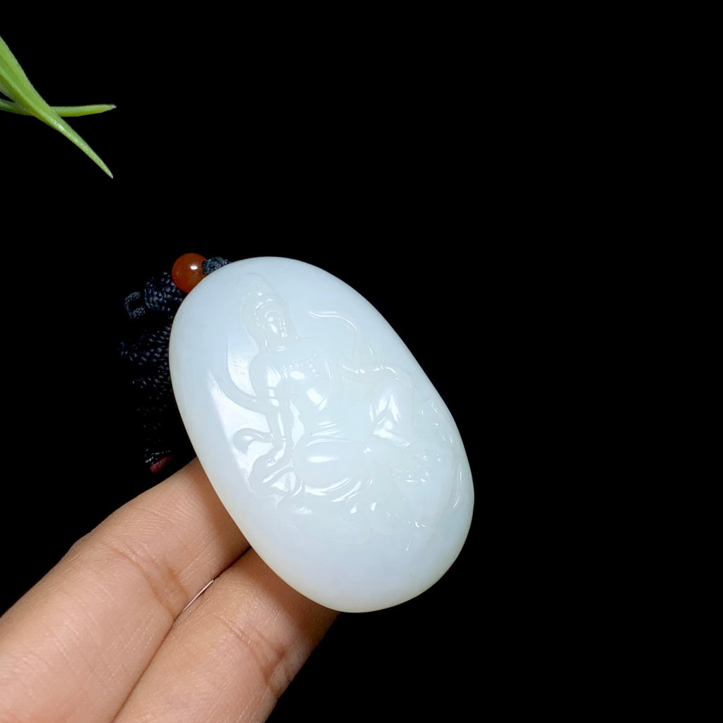 和田羊脂白玉坐𦻗观音（58.0g）