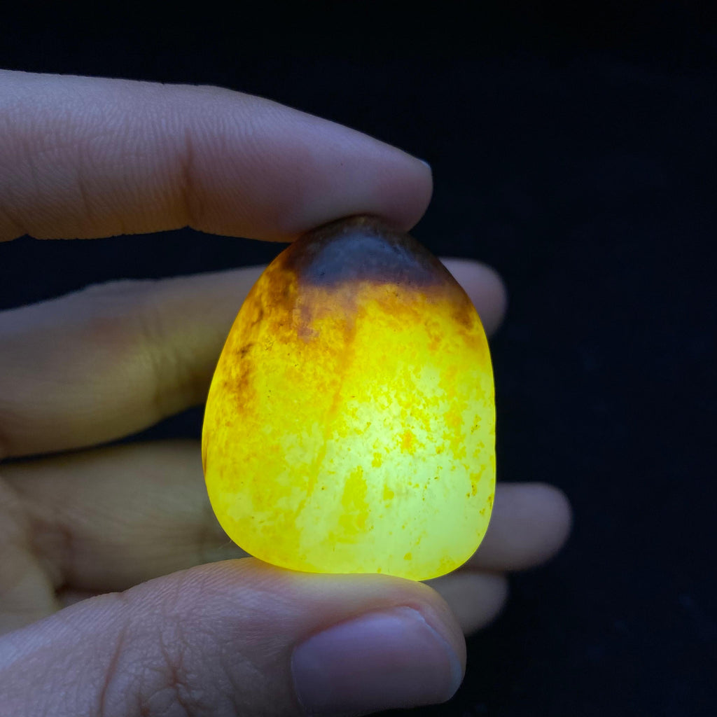 和田玉聚红皮籽料（22.8g）