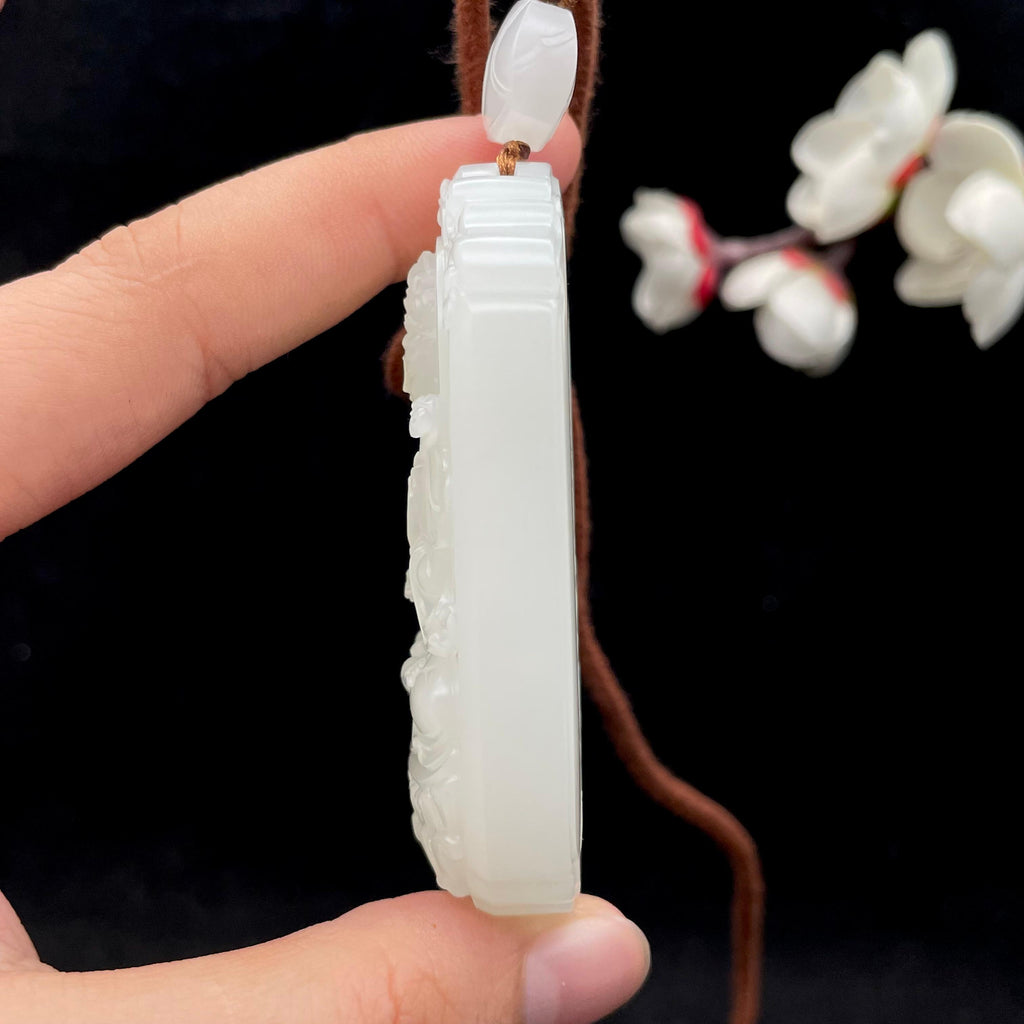 和田玉95的于田料白玉【坐观音】挂件（80.4g）
