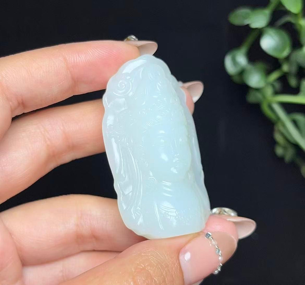 和田玉羊脂白玉观音（28.3g）