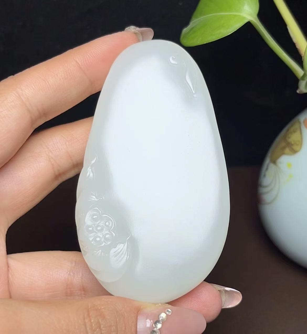 和田羊脂玉观音（101.8g）