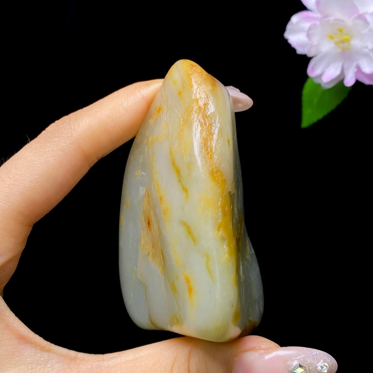 和田玉洒金皮籽料手把件（210.38g）