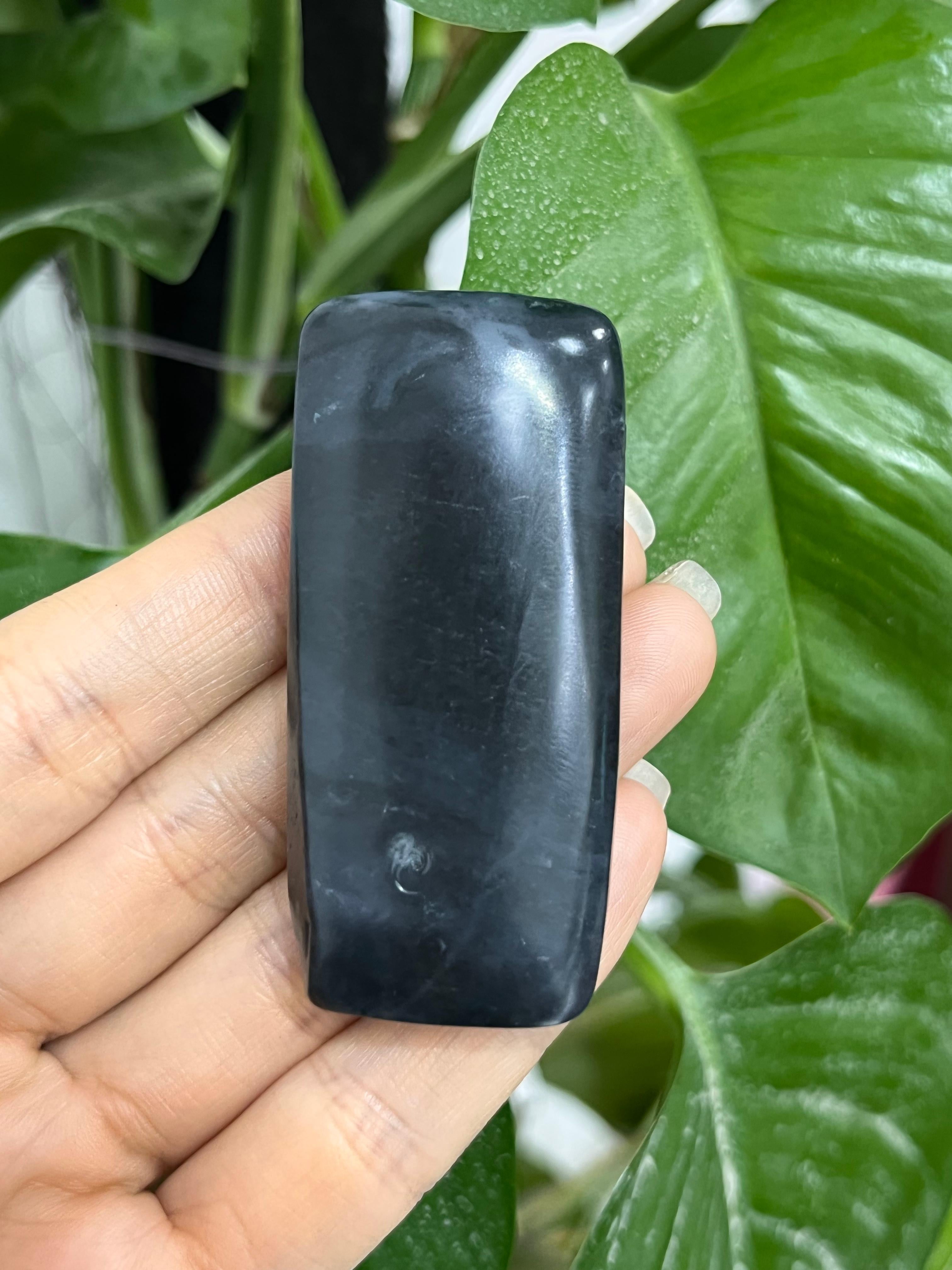 和田籽料青花钟馗纳福（61.3g）