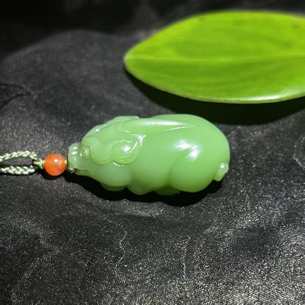 和田玉碧玉粉绿貔貅吊坠