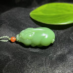 和田玉碧玉粉绿貔貅吊坠