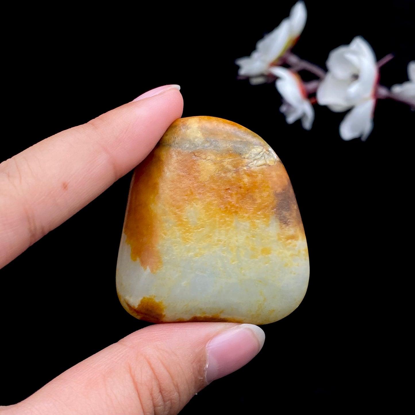 和田玉-聚黄皮青花底籽料挂件