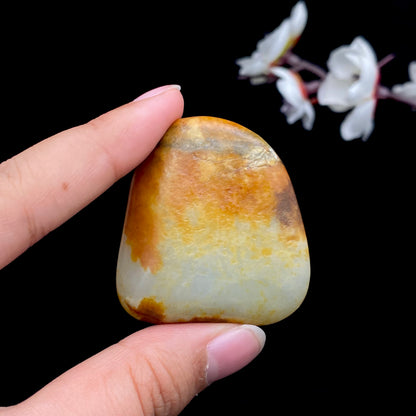 和田玉-聚黄皮青花底籽料挂件