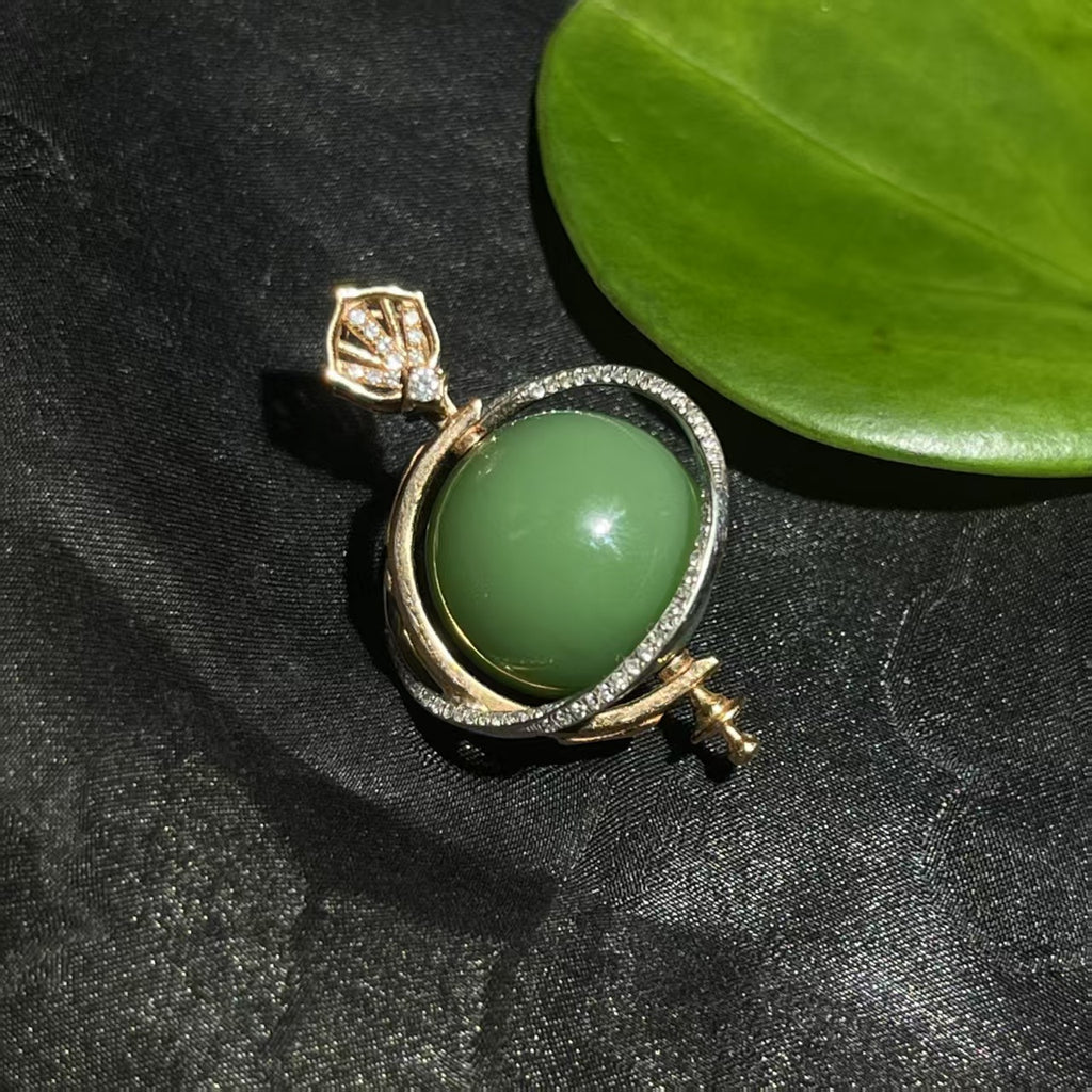 和田玉碧玉粉绿金镶时来运转