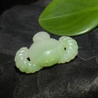 和田玉翠青羊吊坠
