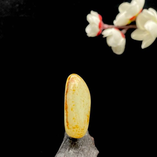 和田玉-洒金皮青白肉籽料挂件