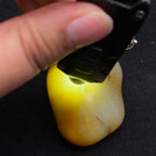 和田玉-洒金皮青白肉籽料手把件
