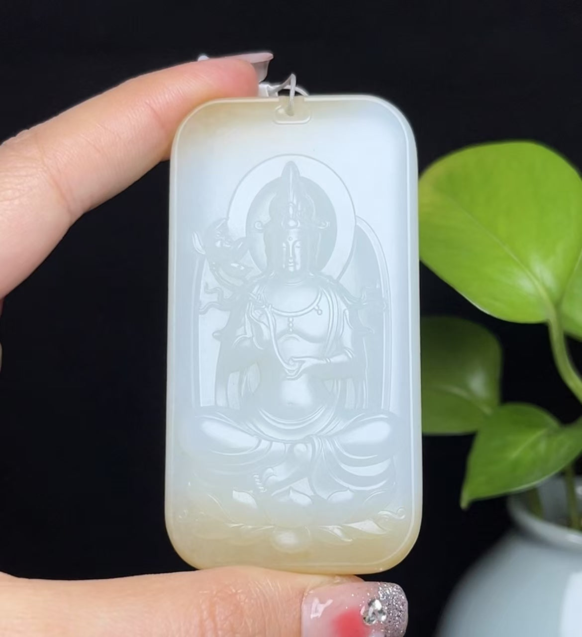 新疆和田玉天地糖羊脂玉大势至菩萨