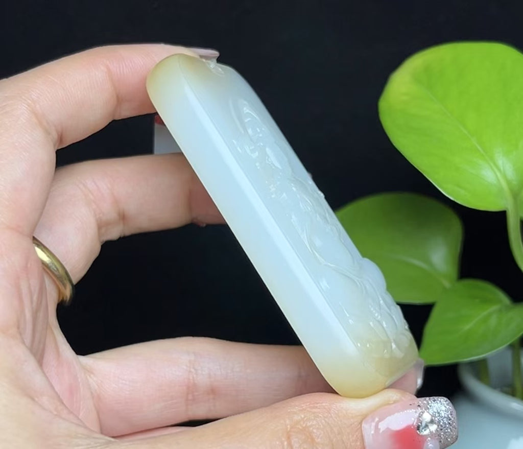 新疆和田玉天地糖羊脂玉大势至菩萨