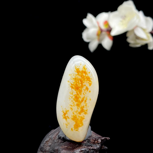 和田玉-洒金皮青花底籽料挂件