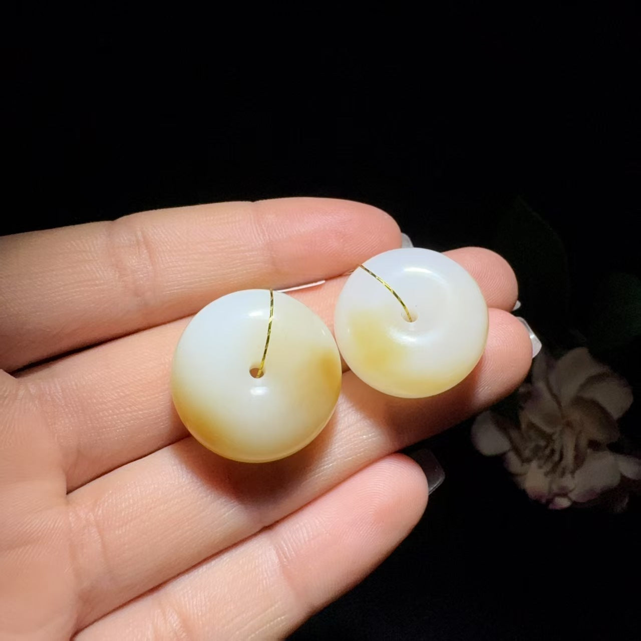 和田玉糖白平安扣