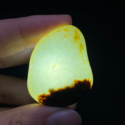 和田玉-聚红皮带洒金皮白肉籽料挂件
