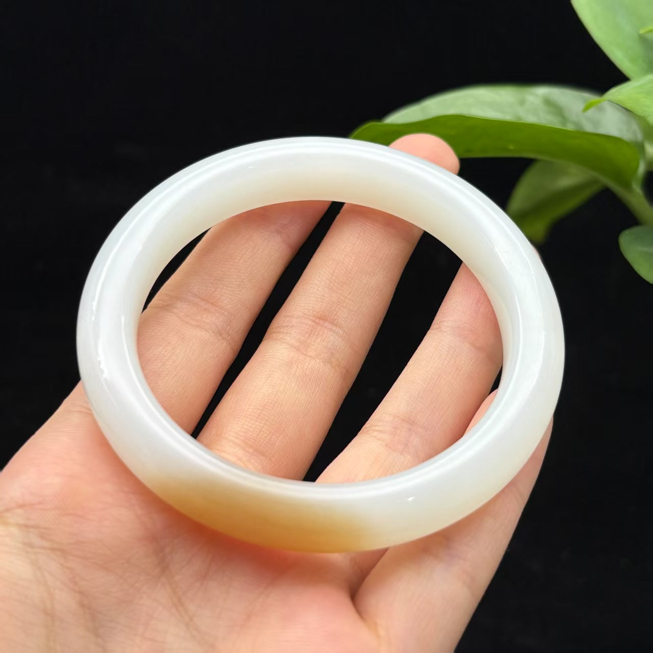 和田玉糖白手镯