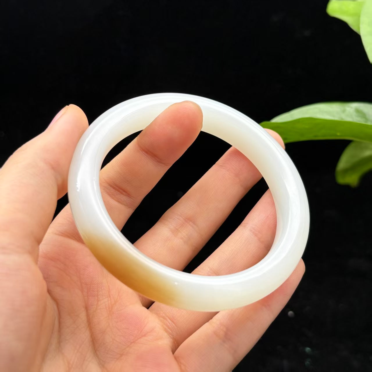 和田玉糖白手镯