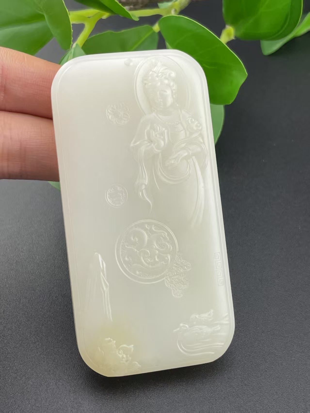 和田玉糖白观音挂件
