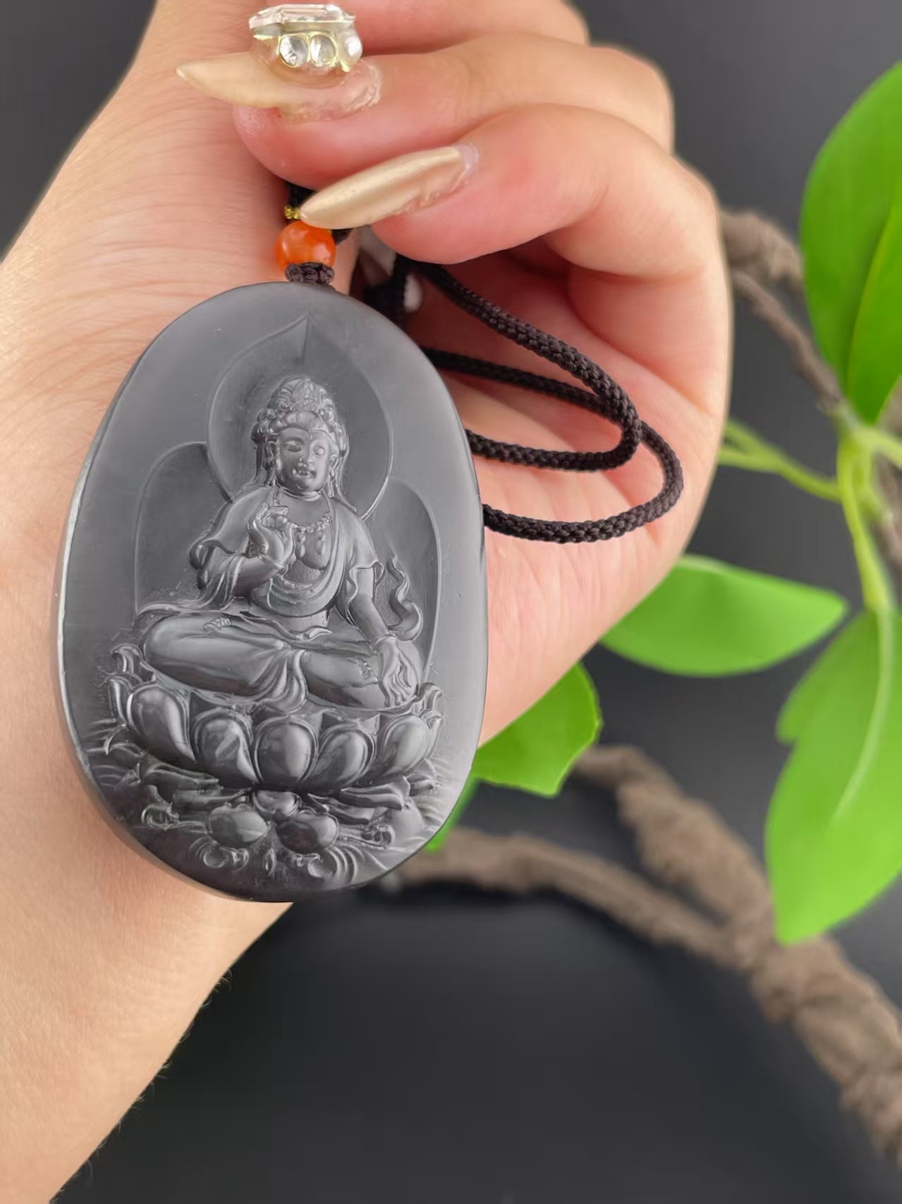 和田玉烟紫观音挂件