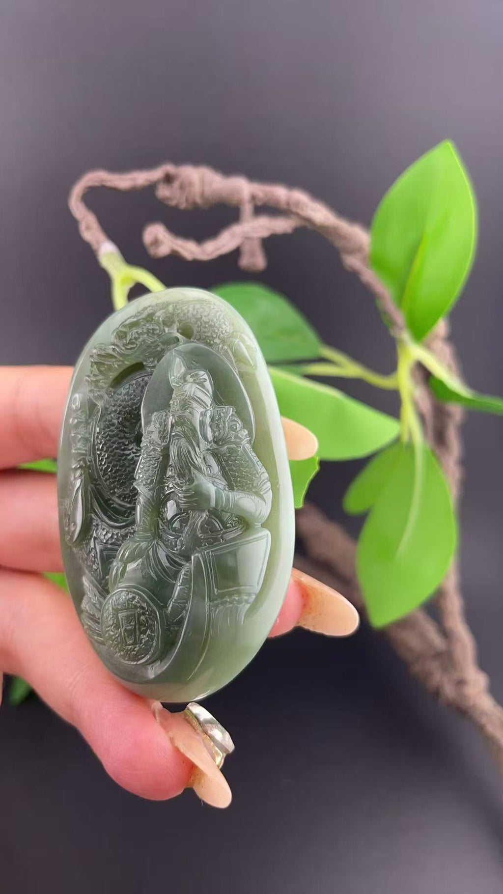 和田玉沙枣青钟馗挂件