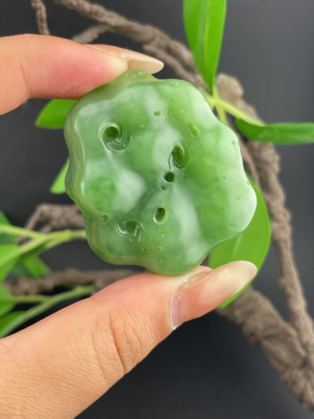 和田玉碧玉喜鹊莲花挂件