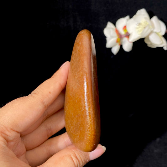 和田玉-满红沁皮籽料原石