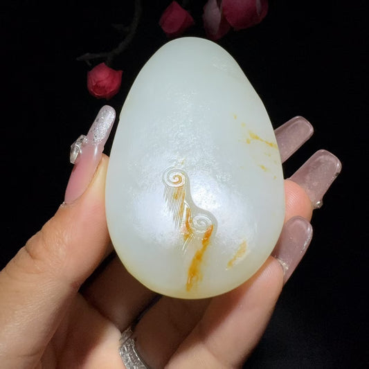 和田玉籽料千手观音