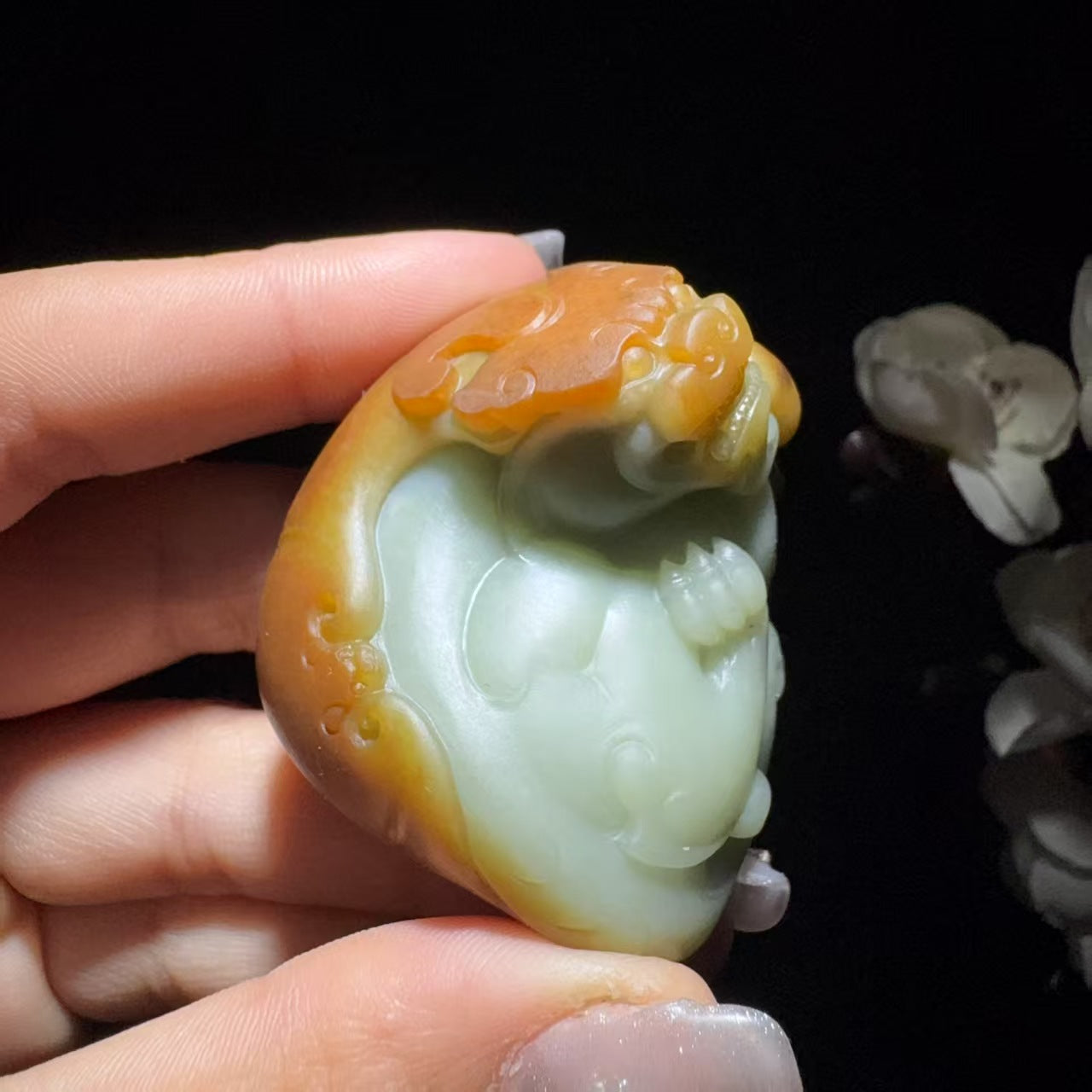 和田玉籽料貔貅手把件