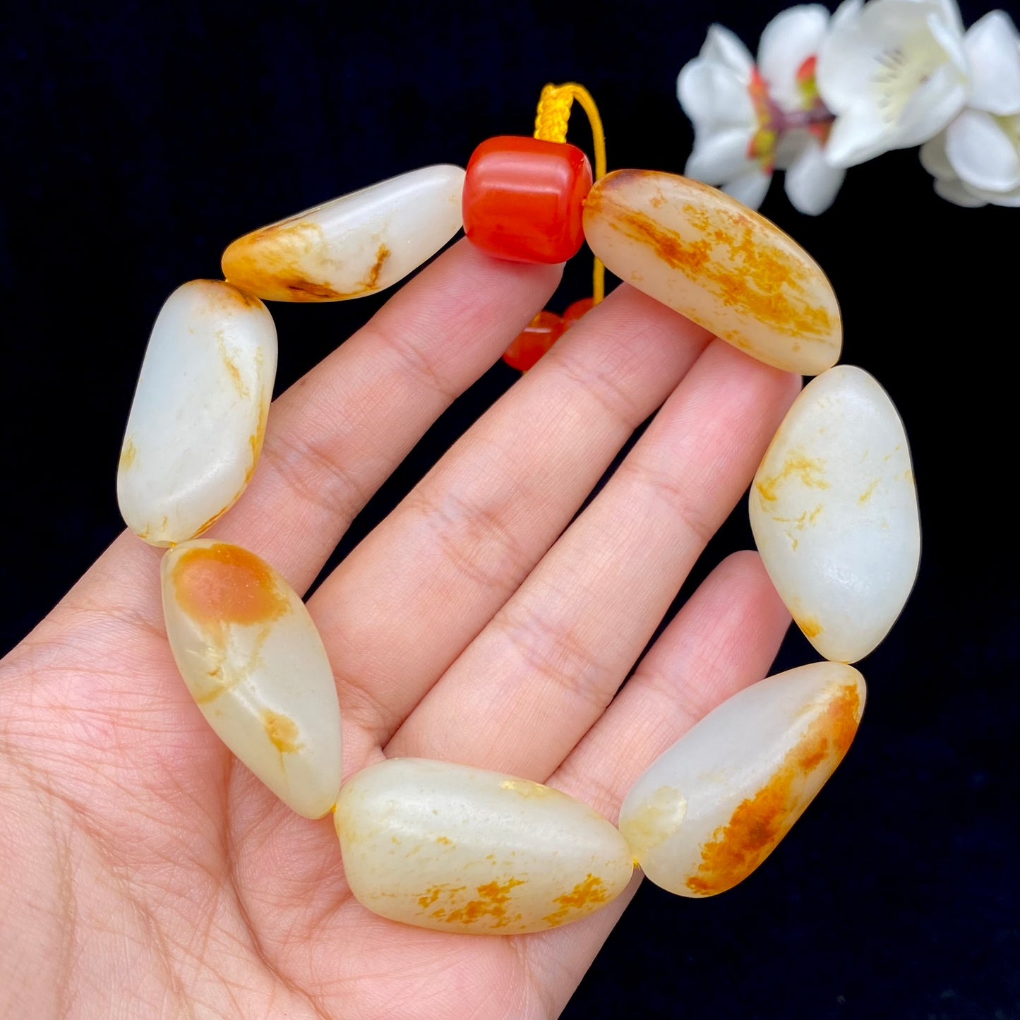 和田玉- 洒红皮白肉精品手串