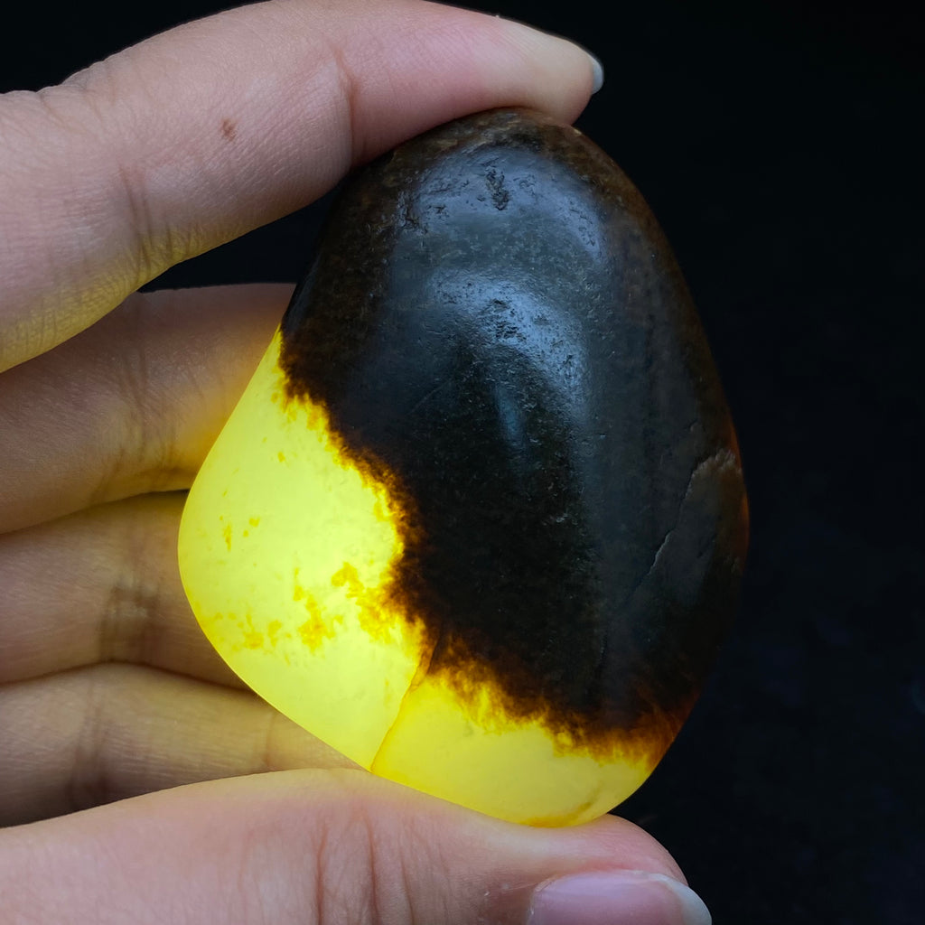 和田玉-聚红皮青花底籽料手把件