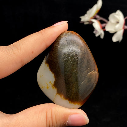 和田玉-聚红皮青花底籽料手把件