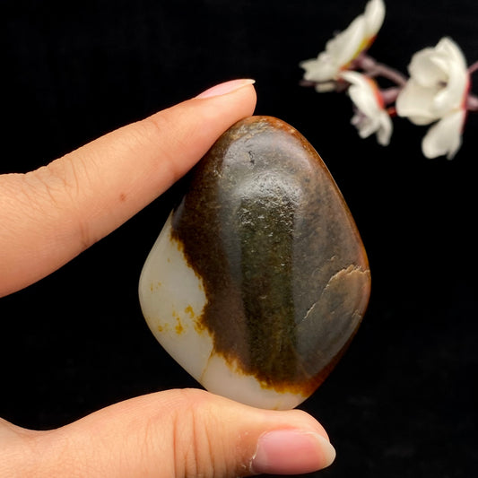 和田玉-聚红皮青花底籽料手把件