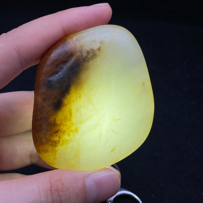 和田玉-聚黄皮青花底籽料手把件