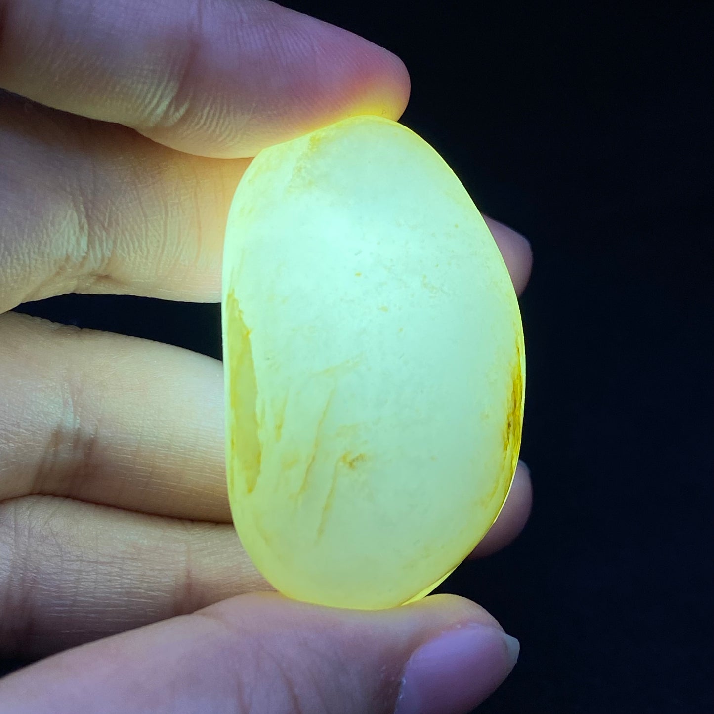 和田玉-洒金皮白肉籽料挂件