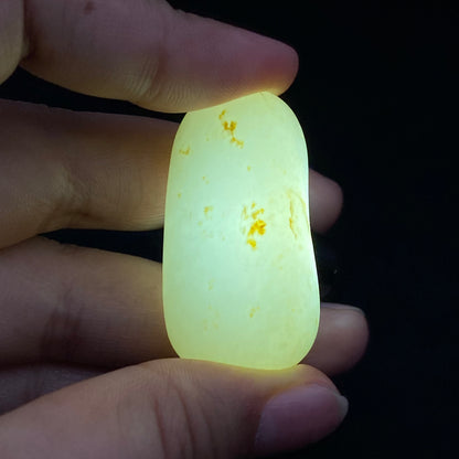 和田玉-洒金皮白肉籽料挂件