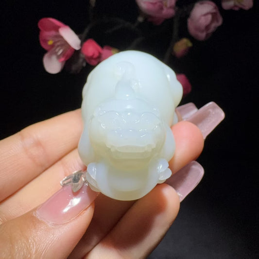 和田玉白玉手把件貔貅