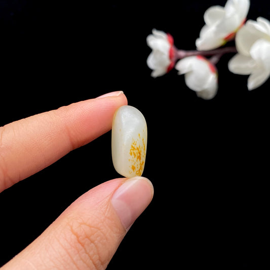 和田玉-洒金皮白肉籽料戒面籽