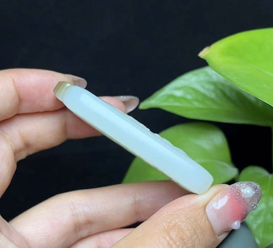 新疆和田玉且末糖羊脂玉千手观音