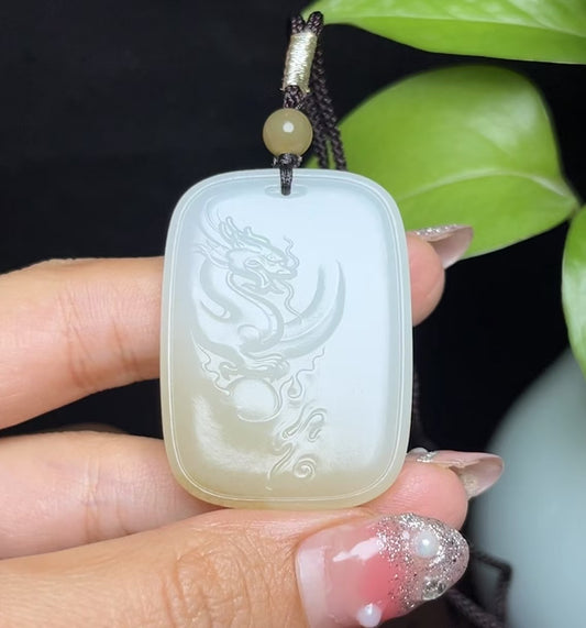 新疆和田玉且末糖白羊脂玉龙牌