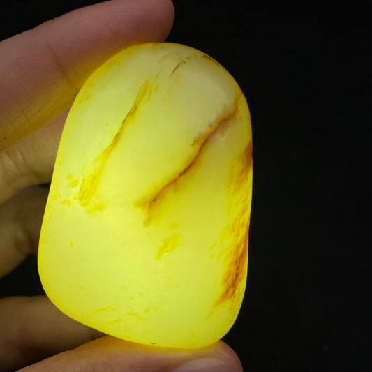 和田玉-洒金皮白肉籽料挂件