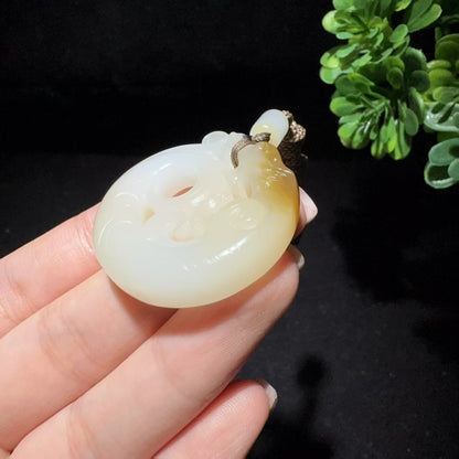 和田玉糖白挂件仿古龙