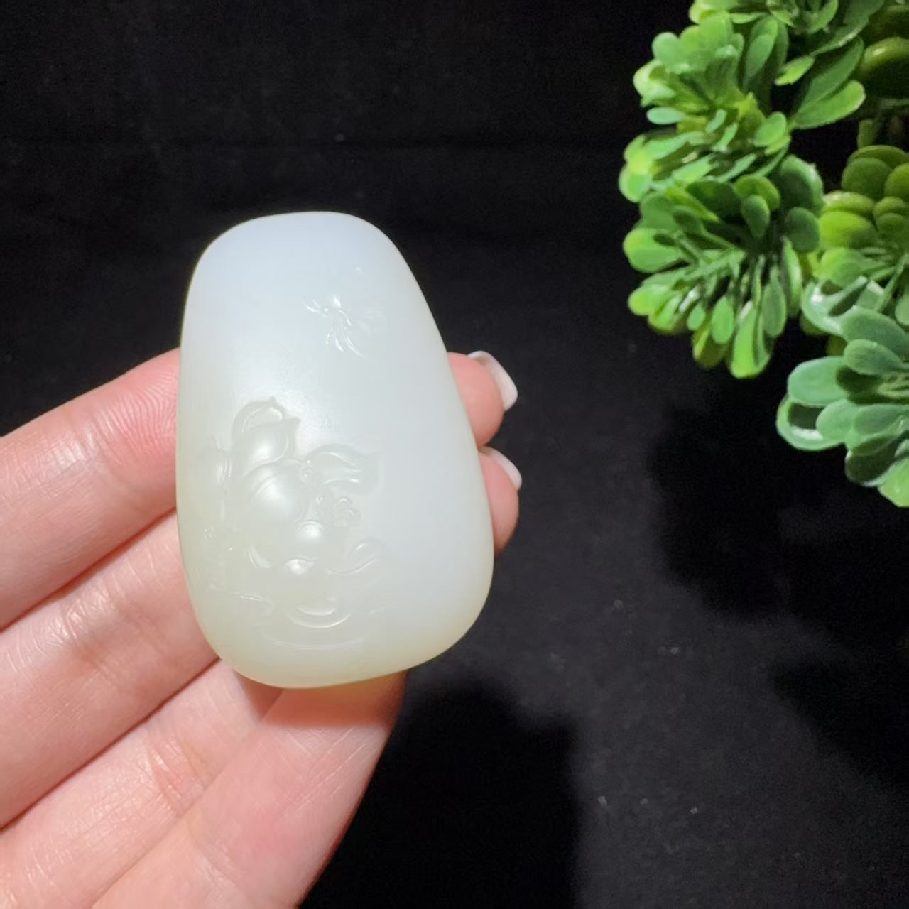和田玉糖白挂件仿古龙