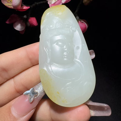 和田玉籽料观音挂件